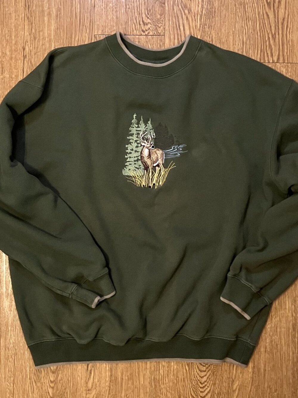 Vintage 90s Embroidered Deer Sweatshirt Nature Cabincore Grandpacore